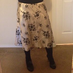 👀ISO👀 HeartSoul Satin Floral Skirt Sz L or XL
